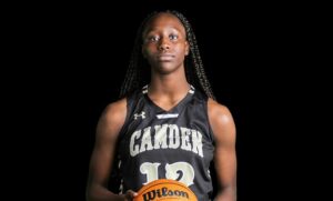 5 Star Prospect Joyce Edwards leads the Camden Bulldogs in their semi-final matchup versus Miami Senior (FL) in the United Bank Holiday Invitational